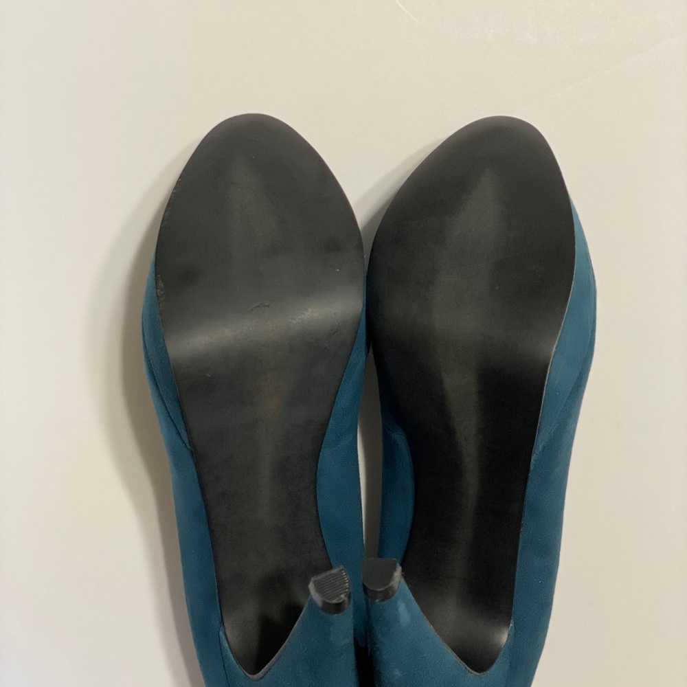 Trouvé Suede Sapphire Pumps 8.5 - Picture 6 of 13